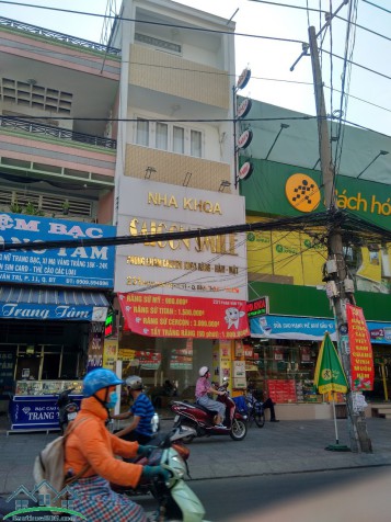 Bán nhà mặt tiền Phan Văn Trị, phường 14, Bình Thạnh 6x23m
