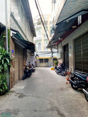 Bán Nhà 5 Tầng ngay trung tâm Sài Gòn, Sổ vuông đét không lộ giới, không qui hoạch, Quận 8